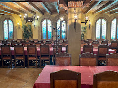 El Roble, Restaurante