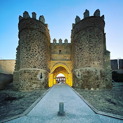 Puerta de la Villa o de San Andrés