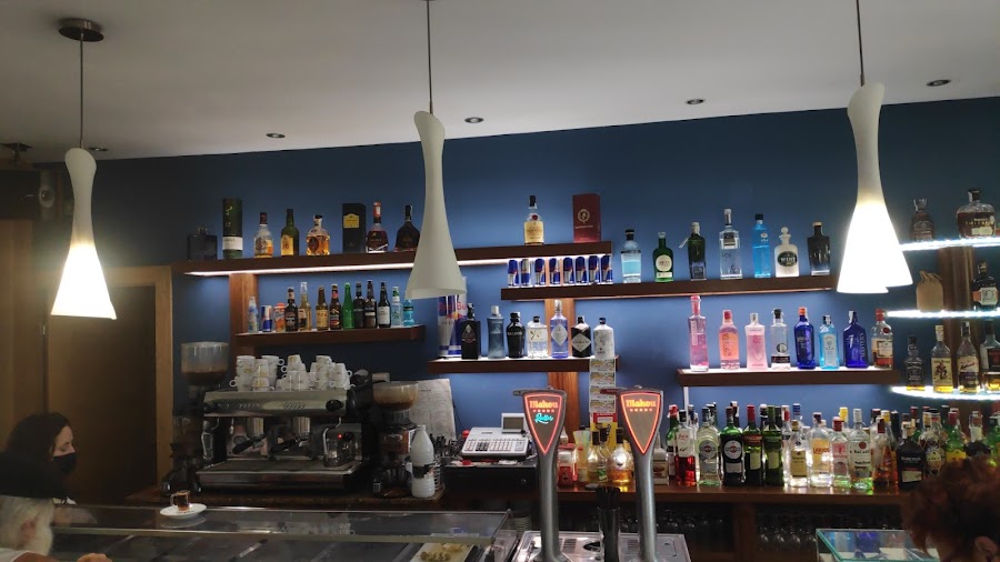 Café Bar Central