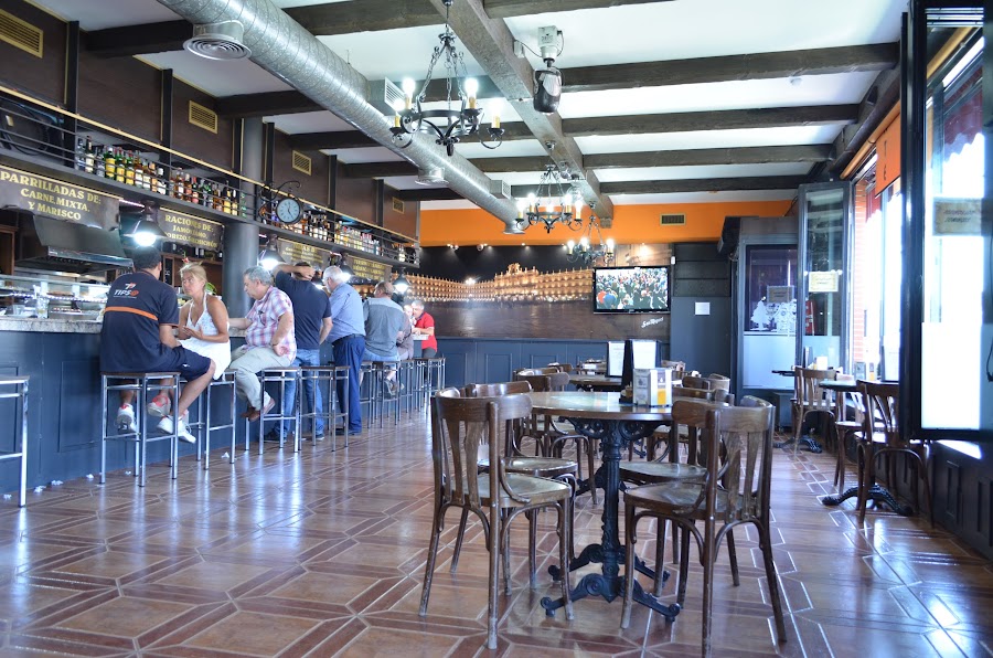 Casa Pino Restaurante Cafetería