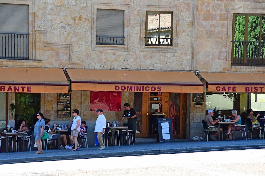 Dominicos Café