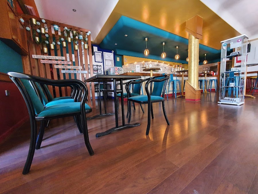 El Cruce Café Bar