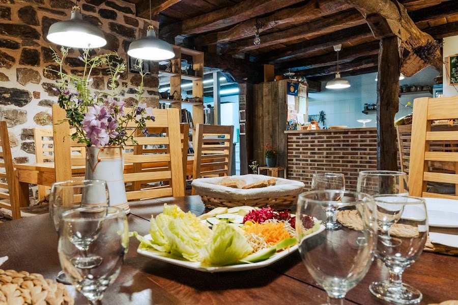 Hotel Rural | Restaurante Vegetariano | Las Encinas en Santa María de Redondo