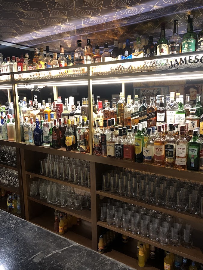 Livingstone Premium Bar
