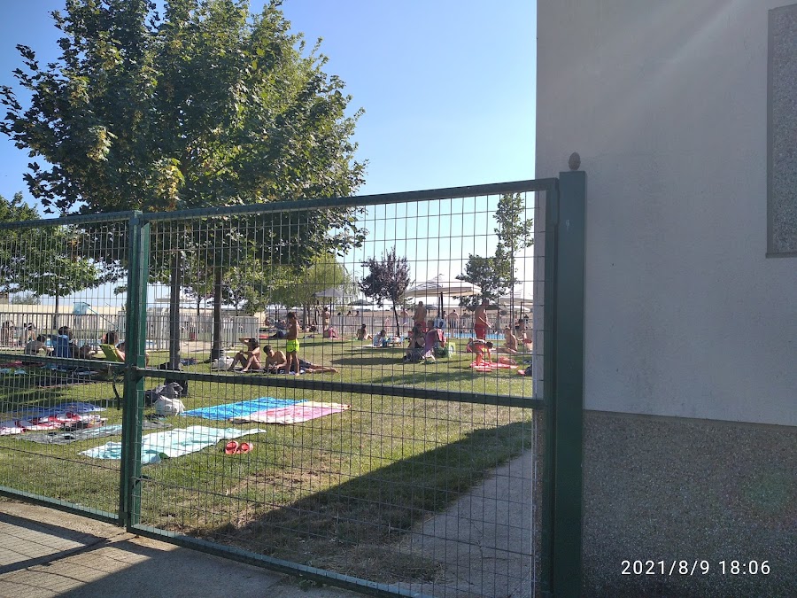 Piscina pública de Gallegos de Argañán
