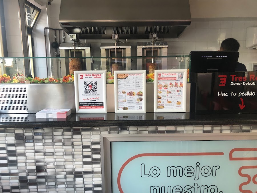 Tres Reyes Doner KEBAB PIZZERIA en Venta De Baños | Palencia